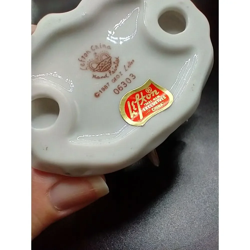 Lefton Fine China Turtle Doves Figurine 06303 Hand Painted Gold Tip 1987 Japan